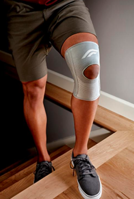 FUTURO COMFORT KNEE WITH STABILIZERS, S - Size